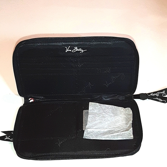 VERA BRADLEY ZIP AROUND WRISTLET - Picture 3 of 7